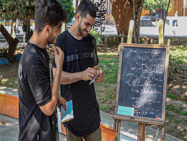 واکنش دیدنی مردم به جواب‌های سوال روی تخته سیاه!