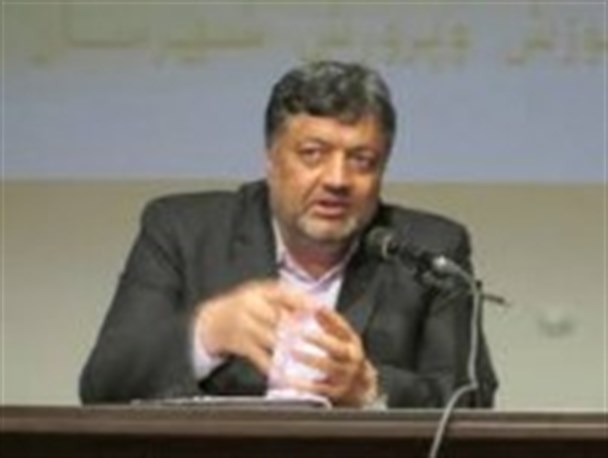 «اخلاق حرفه ای»مهمترین شاخص یک خبرنگار/ خبر ناصحیح جامعه را آلوده می کند