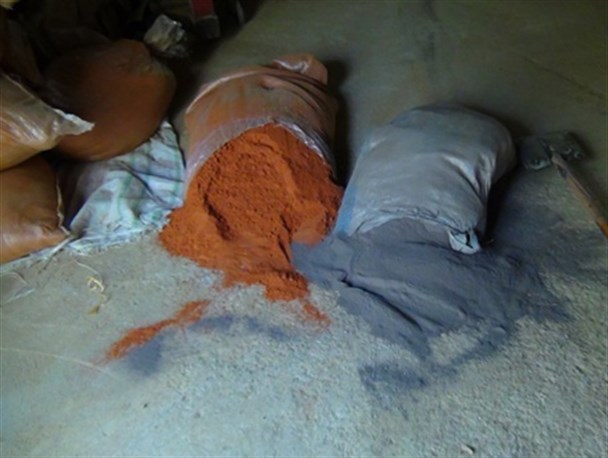 کشف کارگاه تولید زردچوبه تقلبی