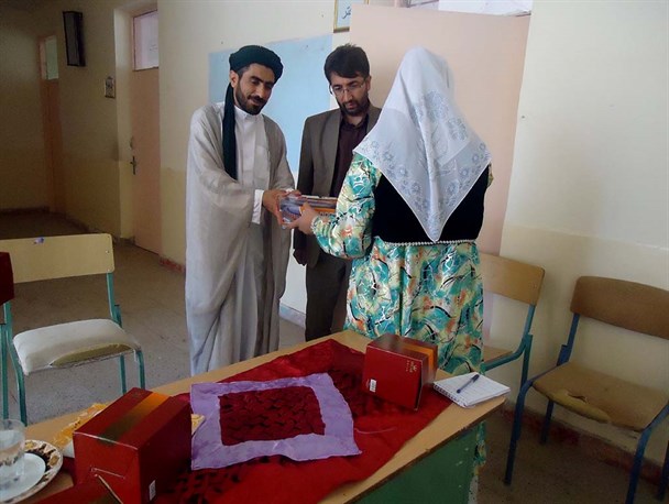 دختران نمونه کانون‌های تابستانی عنبران تجلیل شدند