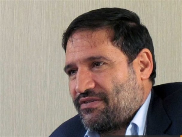 مشکلات فرهنگیان با استیضاح فانی حل نمی شود/ معلوم نیست وزیر با عمر ۸ ماه چه کارهایی انجام دهد