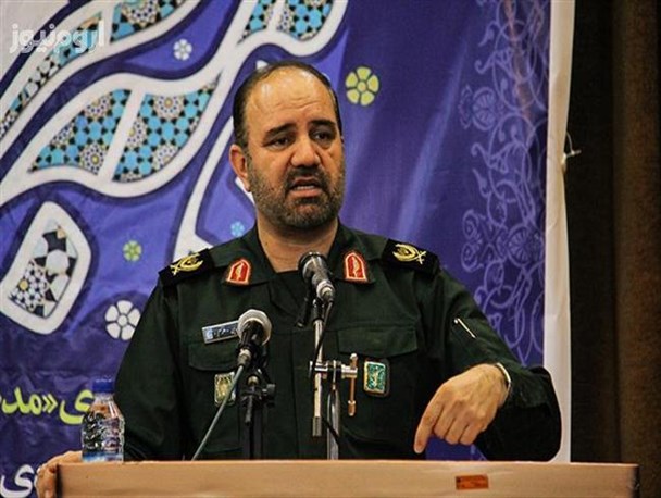 اشخاص ضعیف النفس مذاکره با دشمن را عزت می دانند/نفوذ جدی و خطرناک است