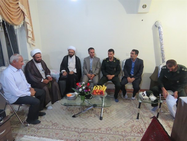 مسئولین شهرستان خلخال به دیدار آزادگان رفتند + تصاویر