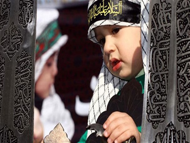 محبت، عدالت و گذشت؛ سه ویژگیِ مهمِ پدرِ حسینی است/ تبعیت از سیره تربیتی ائمه اطهار(ع) آسیب‌های جامعه را کاهش می‌دهد