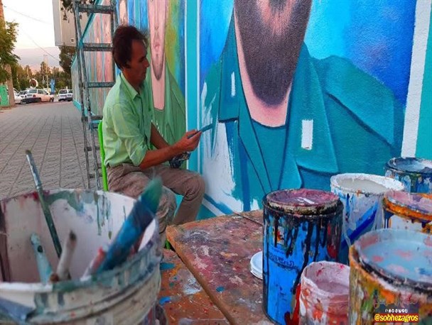 خاطره زیبا از نقاشی‌کردن چهره پدر و پسر شهید/ برای اهدافم سعی می‌کنم هر روز بیاموزم