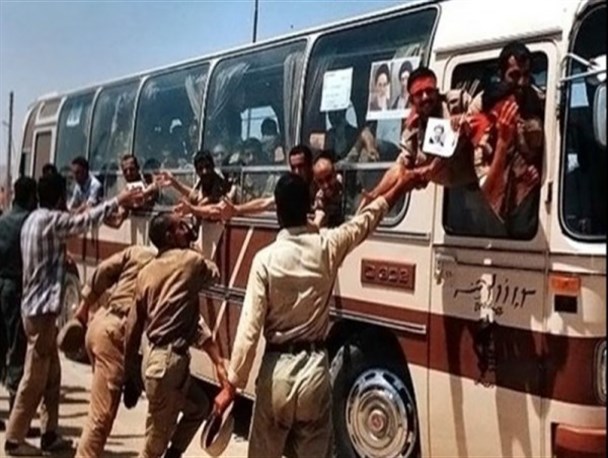 از تبلیغات علیه صدام در عراق تا یادگیری زبان فرانسه و انگلیسی در دوران اسارت