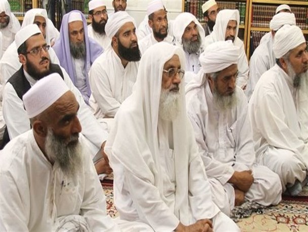 نگاه دولت به همه آحاد ملت عادلانه باشد/ لازمه اقتصاد مقاومتی حمایت از تولیدات داخلی است