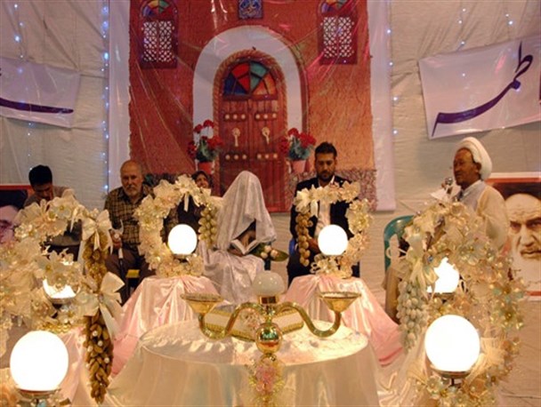 شبی که 300 زوج آباده ای ساده و بی تکلف به خانه بخت رفتند