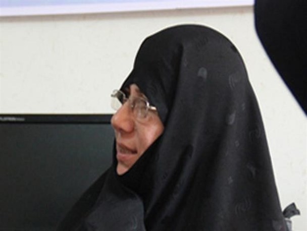 انجمن های ادبی اراک کاملا بدون متولی اند/افراد در گذشته ابتدا عالم و سپس شاعر می شدند