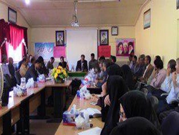 مدیران بازوی قدرتمند مدرسه هستند