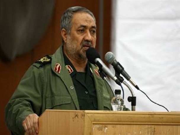 دفاع مقدسِ، جبهه مقاومت را شکل داد / کسانی که به آمریکا اعتماد می کنند در اشتباه استراتژیک هستند