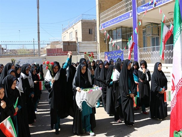 کمک به مدرسه اجباری نیست اما مدیران باید بگیرند!