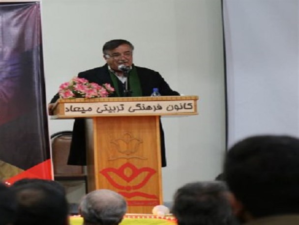 استاد غلامرضا بهاری شاعر دو زبانه بهار است