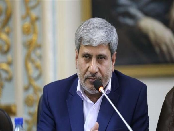 مردم یک بام و دو هوای دولت را می بینند/ هرمزگانی ها در موازنه قدرت دولت نیستند
