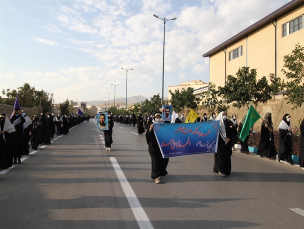 برگزاری همایش پیاده روی رهروان زینبی در همدان