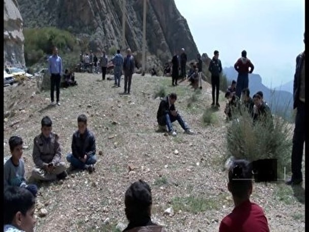 پناه به قله کوه برای چند مگابایت اینترنت/ قتلگاه رانندگان در یاسوج کجاست؟