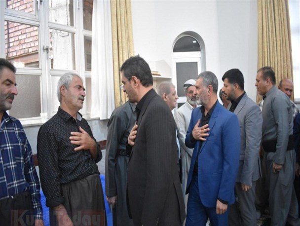 دیدار و ابراز همدردی مسئولین استان کردستان با خانواده مرحومه مهسا امینی