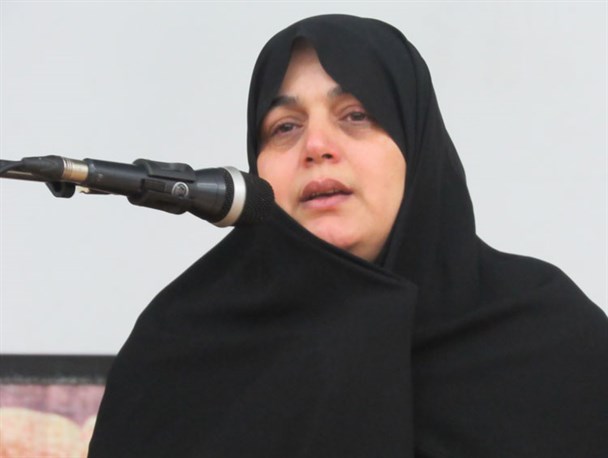 یادگار دفاع مقدس در کرج پرچم “ما زنده ایم” را به نسل جوان سپرد