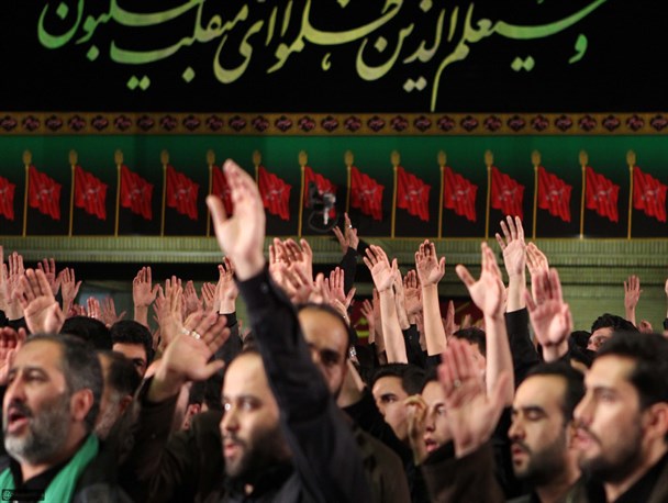 مداحان با بصیرت بیشتری در مجالس عزاداری حاضر شوند