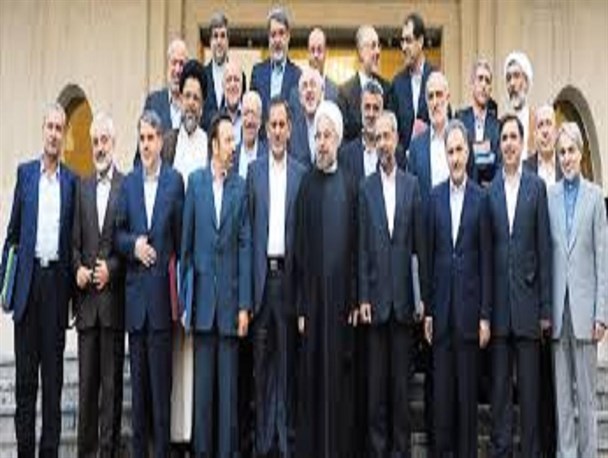 دولت باید از تخریب و توهین منتقدین برنامه های خود اجتناب کند/ در راستای شفاف سازی اقتصادی دولت به مردم دروغ نگوید
