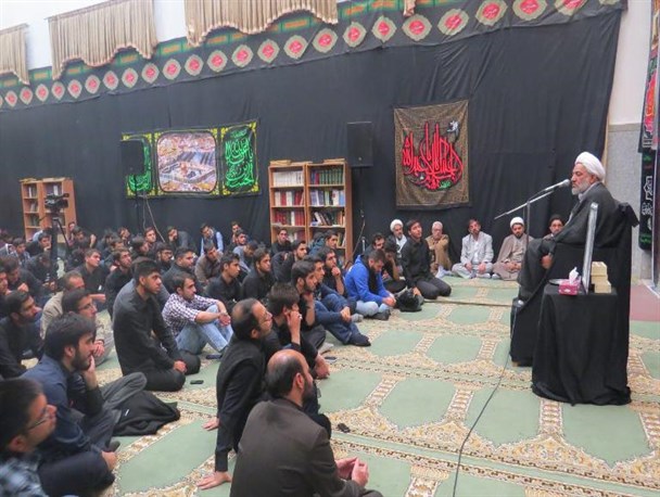 اجتماع دانشگاهیان عاشورایی در تفرش +تصویری