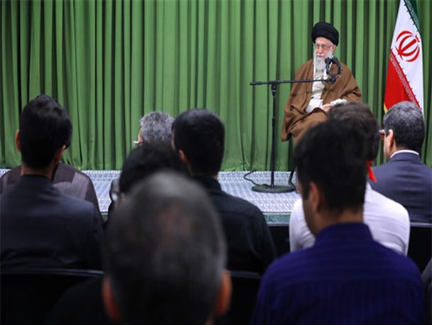 مواضع قاطع رهبر معظم انقلاب در برابر منطق غربی امید بخش نخبگان علمی کشور