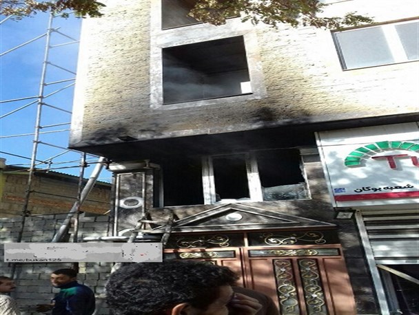 آتش سوزی یک فروشگاه بزرگ در بوکان