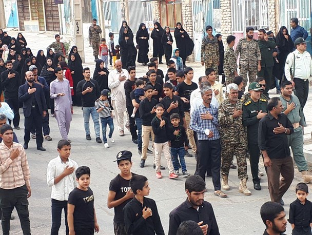 نوای لبیک یا حسین(ع) در آسمان جنوب شرق کشور طنین انداز شد/ جاماندگان اربعین در سیستان و بلوچستان به سوگ نشستند+تصاویر