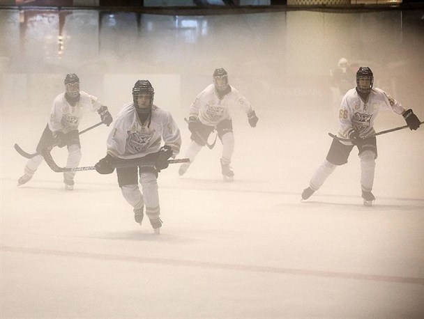 هاکی روی یخ باشگاه های امارات| برد دوم برای بانوان ایران در بازی دوم