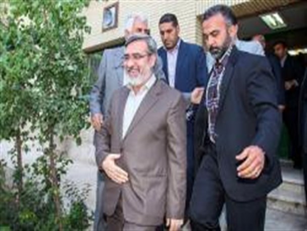 وزیر کشور به اردبیل سفر کرد