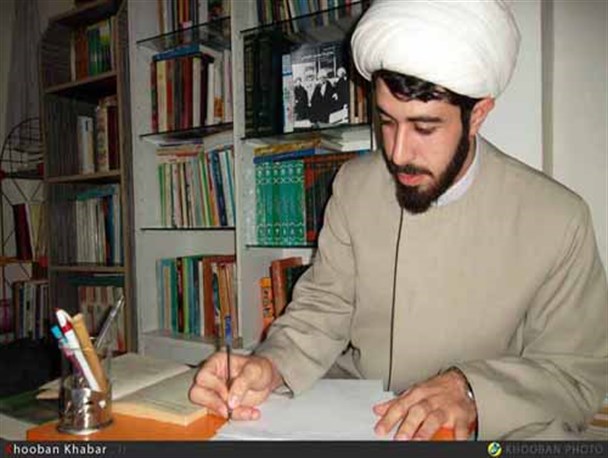 کتاب آیت الله خمامی را به پیشنهاد پدرم نوشتم/ باید صدها کتاب در خصوص این شخصیت بزرگ تالیف شود