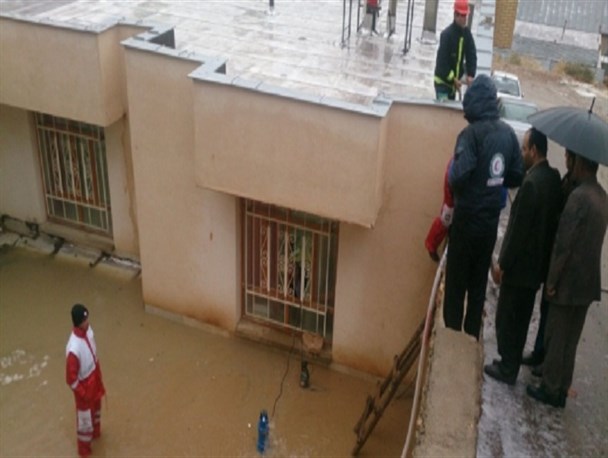 امداد رسانی به 300 نفر حادثه دیده درسپیدان