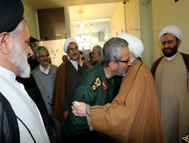 دیدار فرماندهان سپاه فجر با نماینده رهبر انقلاب در فارس
