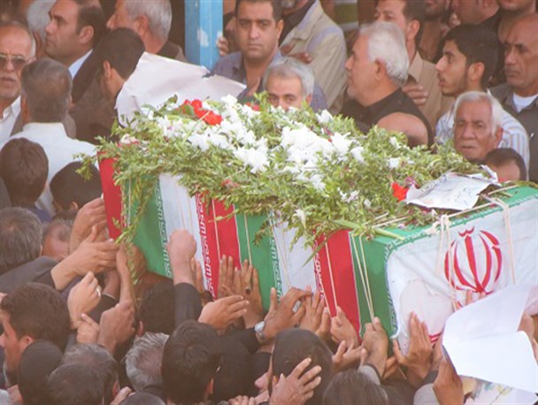 سنگ تمام جهرمی ها برای «وهب» شهیدشان+تصاویر