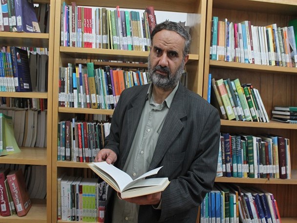 کتابدار و مسئول کتابخانه گالیکش، به‌عنوان مسئول نمونه گلستان انتخاب شدند + تصاویر