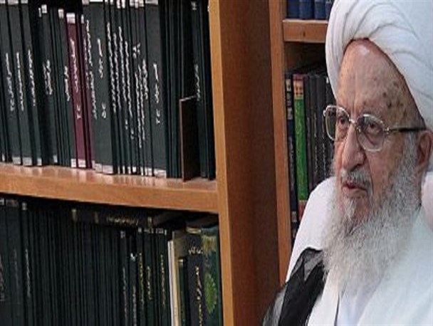 آیت‌الله مکارم شیرازی به انتشار برخی کتب‌، فیلم‌ها و موسیقی‌ها انتقادات اساسی دارند