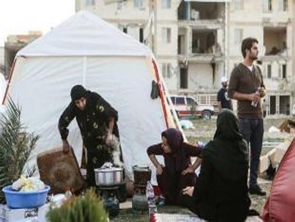 برپایی ۱۰ هزار چادر از ۴۰ هزار چادر توزیع شده در نقاط زلزله‌زده