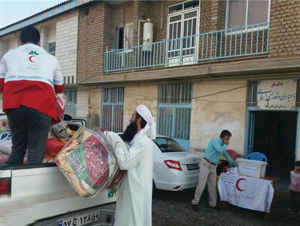 تصاویر/کمکهای مردم روستای اونق یلقی و عطاباد آق قلا به زلزله زدگان کرمانشاه