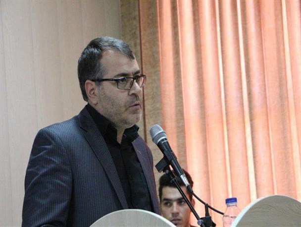 دانشگاه آزاد میاندوآب، چند قطبی نخواهد شد/ هزینه بنر، گل و شیرینی تبریک را به حساب زلزله زدگان واریز کنید
