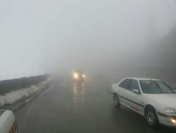مه‌آلودگی محورهای کوهستانی استان زنجان/ رانندگان با احتیاط تردد کنند
