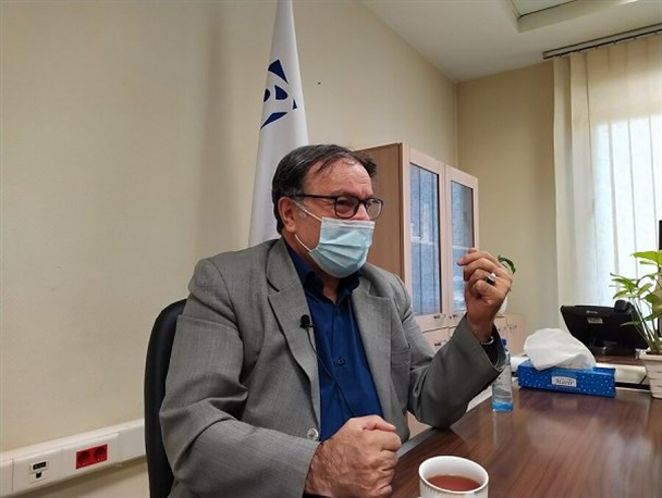 سود جامعه بشریت از واکسن کرونا با عوارض آن قابل‌مقایسه نیست