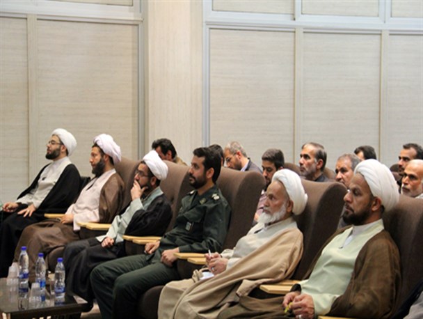 9 دی ، نماد ایستادگی ملت ایران در برابر فتنه گران و دسیسه های استکبار جهانی است
