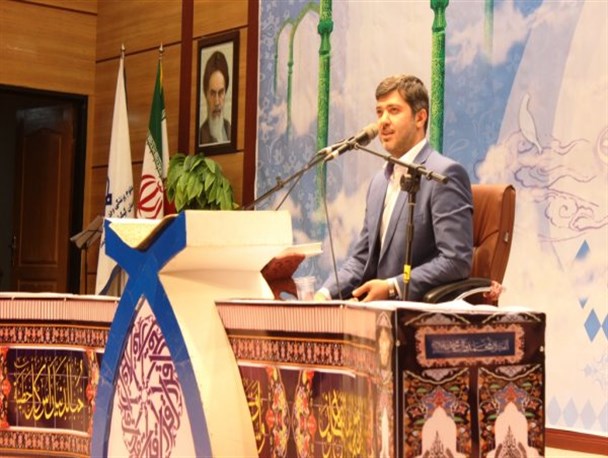 مراسم نورانی شبی با قرآن با حضور دکترفروغی قاری بین المللی برگزار شد+تصاویر