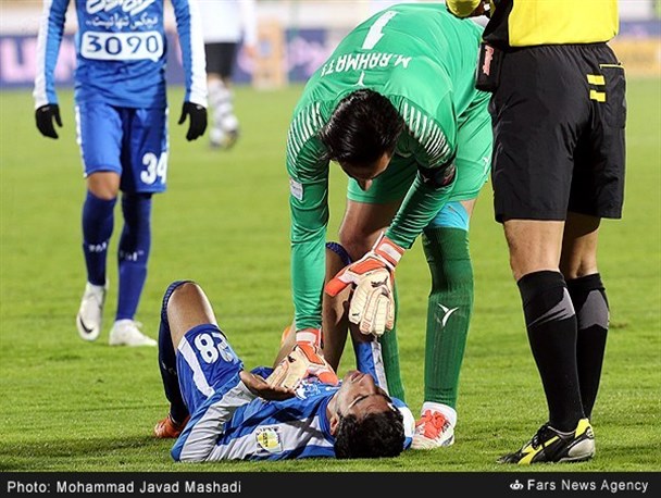 یک پنالتی به ضرر استقلال گرفته نشد+عکس