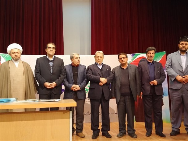 از شعر خوانی برای وزیر و بدشانسی دولت تا خبرنگاران ایستاده با گل!