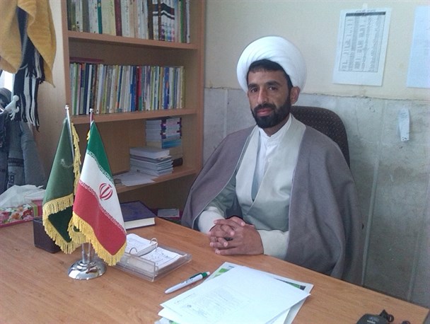 دو قشر طلبه و دانشجو باید جهادی در راه تحصیل علم بکوشند
