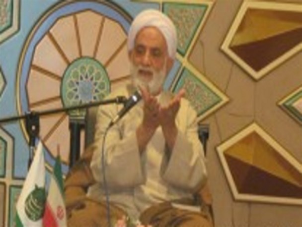 جوانان از تفسیر قرآن غافل نشوند/ کار فرهنگی باید ارزان ولی عمیق باشد