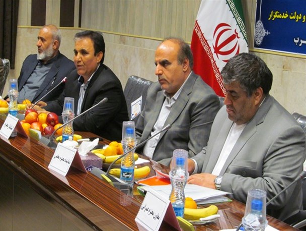 مسئولان گیلانغرب باید نسخه ای را که پروژه های کلیدی برای تحول این شهرستان در آن مطرح شده تهیه و ارائه کنند