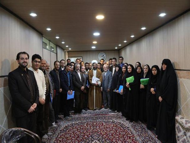۱۷ نفر از اعضای باشگاه پژوهشگران جوان و نخبگان دماوند تقدیر و تشکر شدند+تصاویر