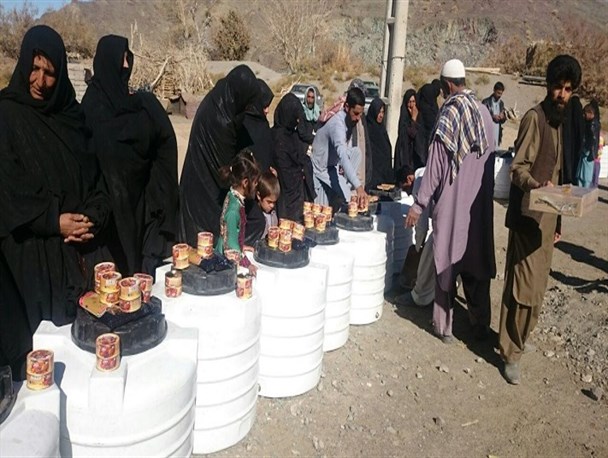 توزیع 150تانکرآب بین مددجویان روستاهای فاقد آب آشامیدنی درمیرجاوه